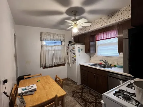 406 North Prospect Manor Avenue Mount Prospect IL 60056
