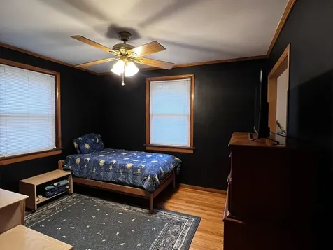406 North Prospect Manor Avenue Mount Prospect IL 60056