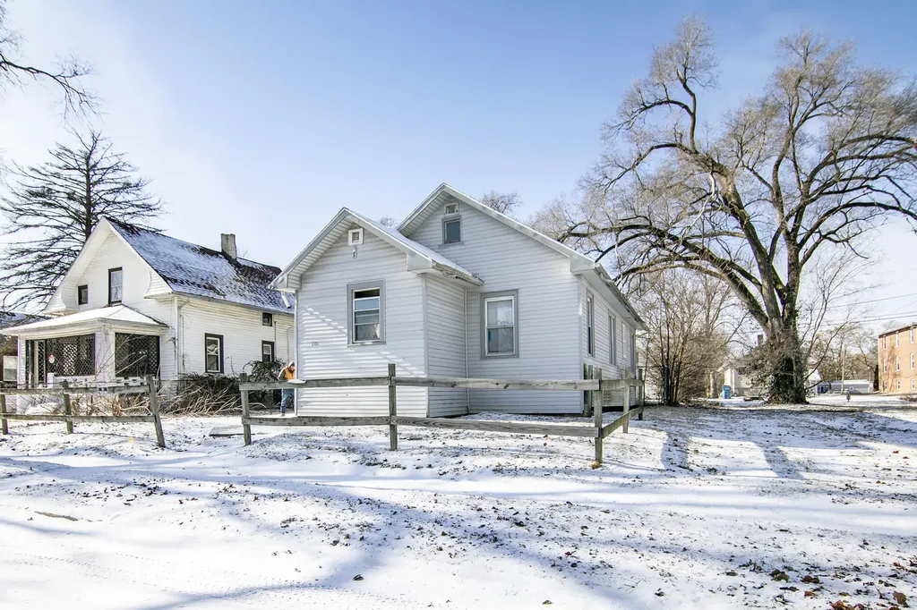 201 North Cottage Avenue Kankakee IL 60901
