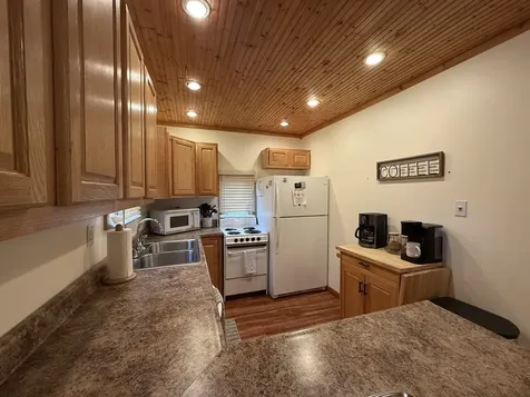 565 Lakeshore Drive N Goreville IL 62939