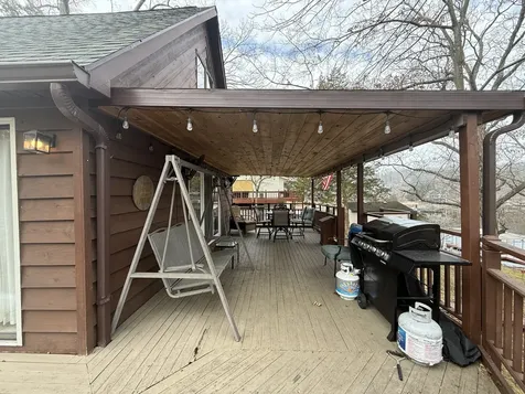 565 Lakeshore Drive N Goreville IL 62939
