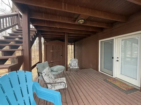 565 Lakeshore Drive N Goreville IL 62939