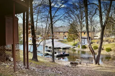 565 Lakeshore Drive N Goreville IL 62939
