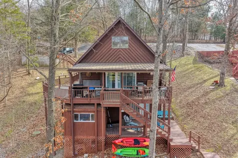 565 Lakeshore Drive N Goreville IL 62939