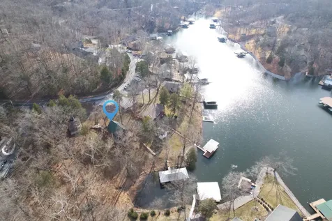 565 Lakeshore Drive N Goreville IL 62939