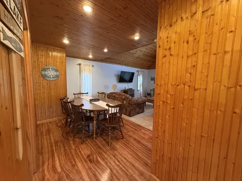 565 Lakeshore Drive N Goreville IL 62939