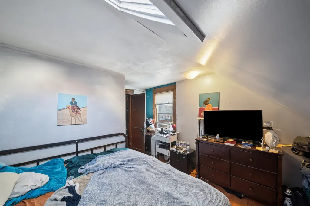 4022 West Eddy Street Chicago IL 60641