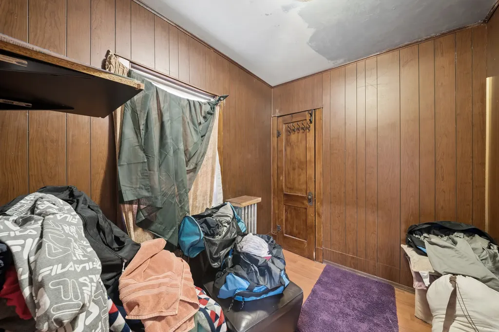 4022 West Eddy Street Chicago IL 60641