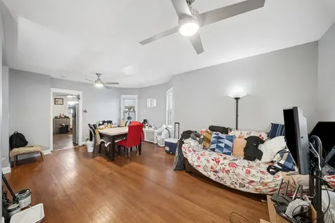 4022 West Eddy Street Chicago IL 60641