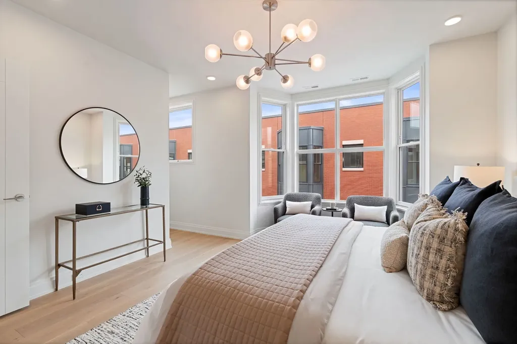2329 North Cambridge Avenue Chicago IL 60614