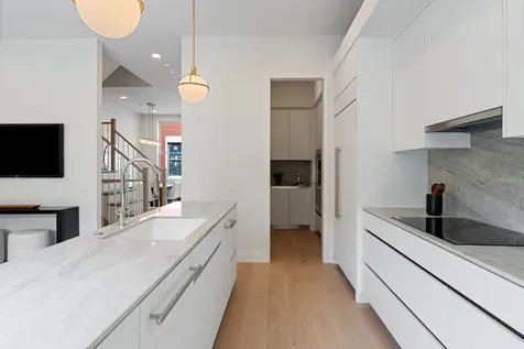 2329 North Cambridge Avenue Chicago IL 60614