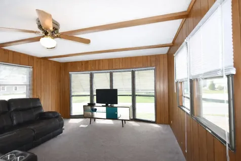 873 Victory Court Justice IL 60458