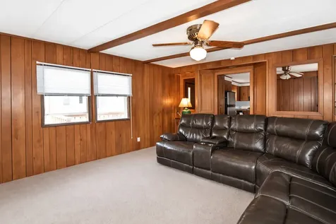 873 Victory Court Justice IL 60458