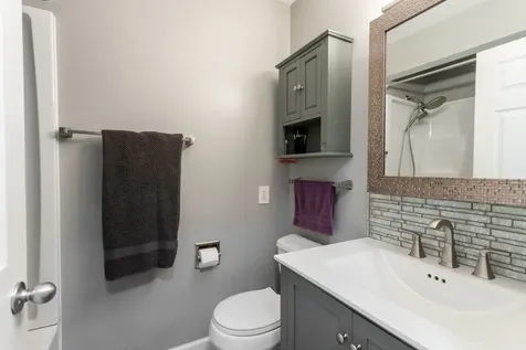 2208 Hiawatha Parkway Woodridge IL 60517