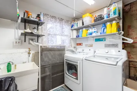 2208 Hiawatha Parkway Woodridge IL 60517