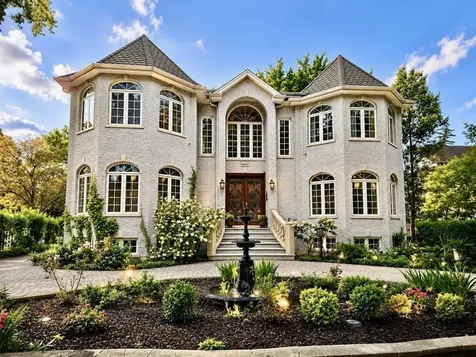 6642 North Kilbourn Avenue Lincolnwood IL 60712