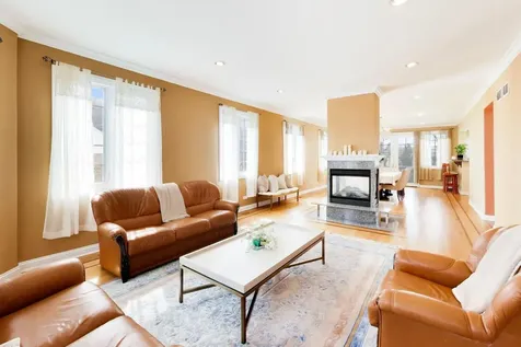 6642 North Kilbourn Avenue Lincolnwood IL 60712