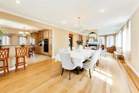 6642 North Kilbourn Avenue Lincolnwood IL 60712