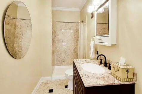 6642 North Kilbourn Avenue Lincolnwood IL 60712