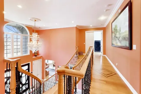 6642 North Kilbourn Avenue Lincolnwood IL 60712