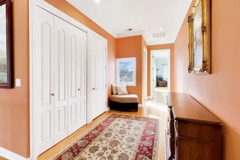 6642 North Kilbourn Avenue Lincolnwood IL 60712