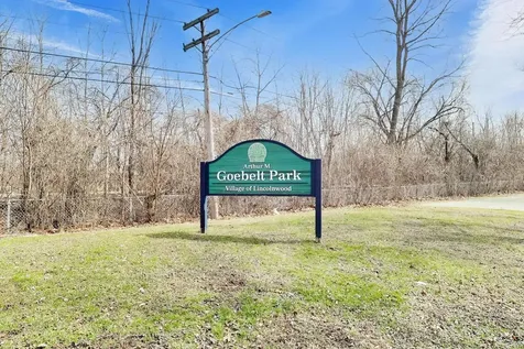 6642 North Kilbourn Avenue Lincolnwood IL 60712