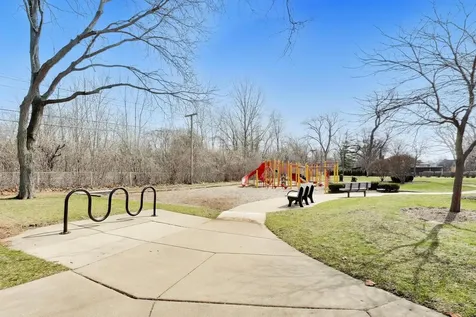 6642 North Kilbourn Avenue Lincolnwood IL 60712