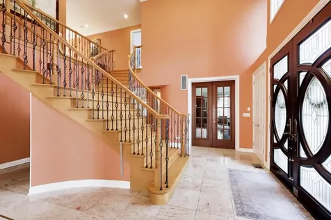 6642 North Kilbourn Avenue Lincolnwood IL 60712
