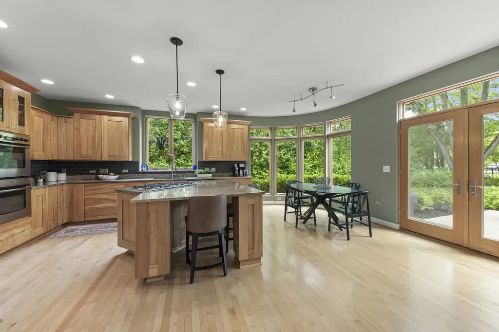 1076 Prairie Avenue Naperville IL 60540