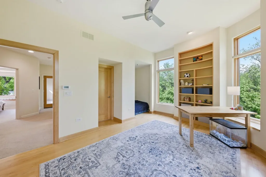 1076 Prairie Avenue Naperville IL 60540