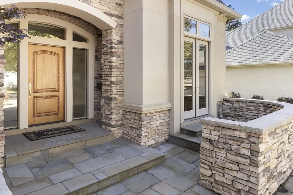 1076 Prairie Avenue Naperville IL 60540