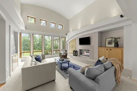 1076 Prairie Avenue Naperville IL 60540