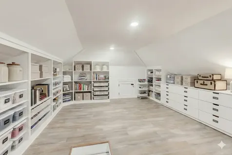 280 Blackhawk Road Riverside IL 60546