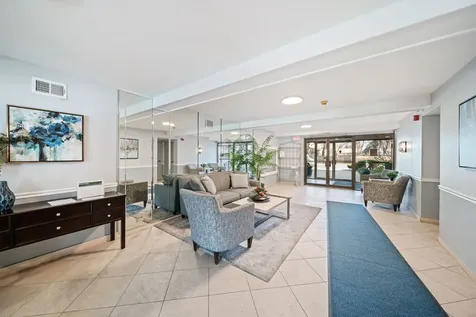 175 Lake Boulevard Buffalo Grove IL 60089