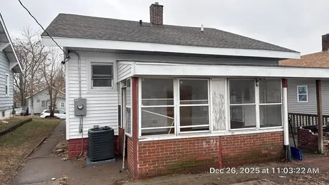 1617 5TH Street Rock Island IL 61201