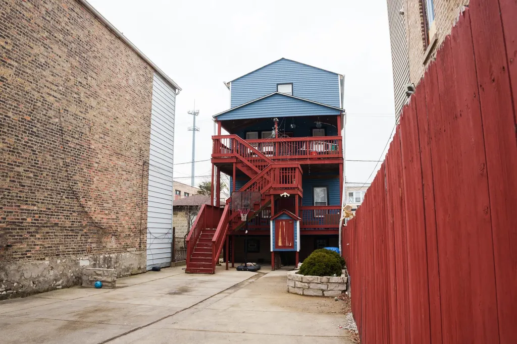 2320 South Albany Avenue Chicago IL 60623