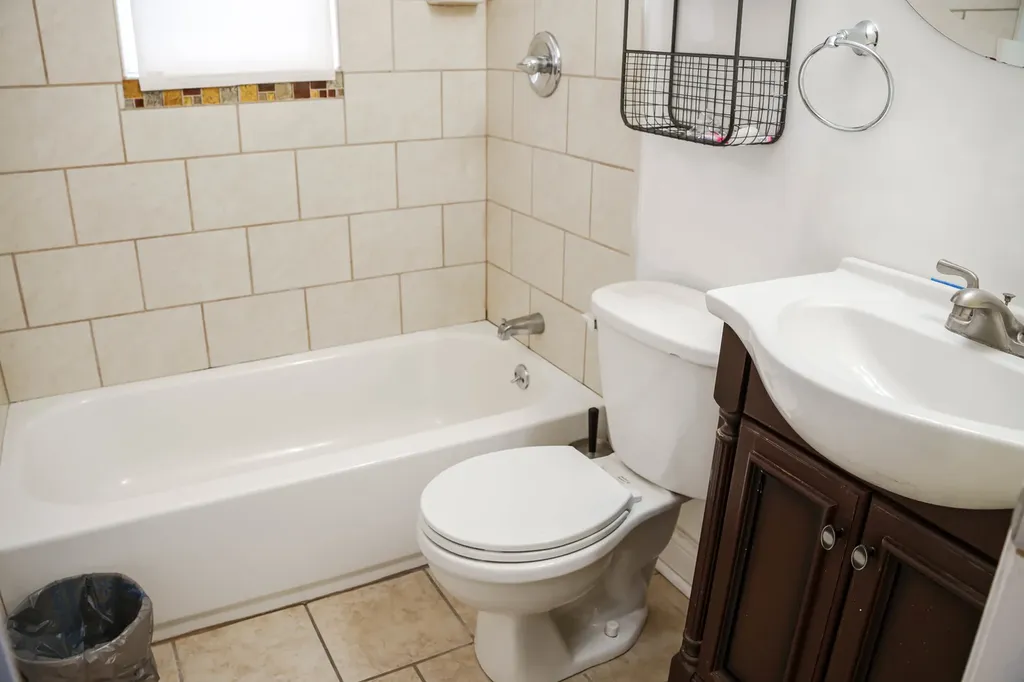 2320 South Albany Avenue Chicago IL 60623