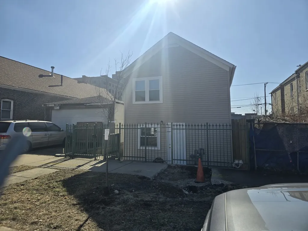 2855 West 25th Place Chicago IL 60623