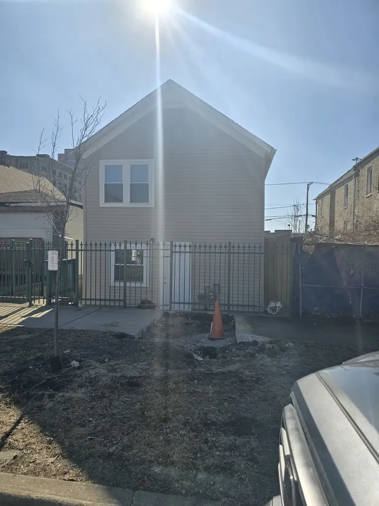 2855 West 25th Place Chicago IL 60623
