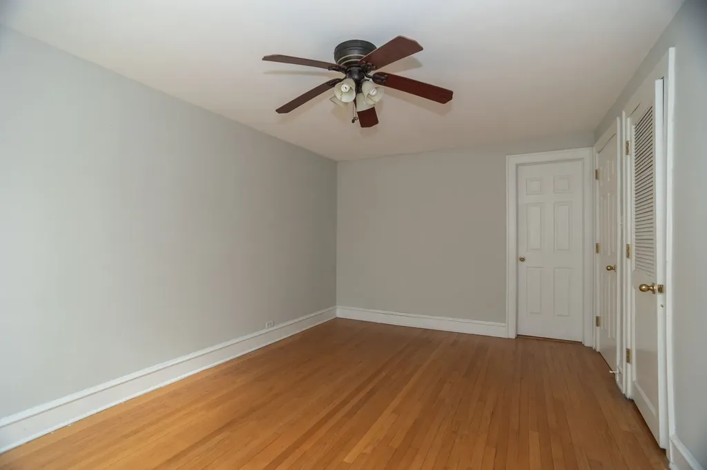 2321 East 69th Street Chicago IL 60649