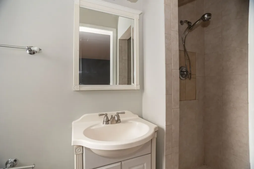 2321 East 69th Street Chicago IL 60649
