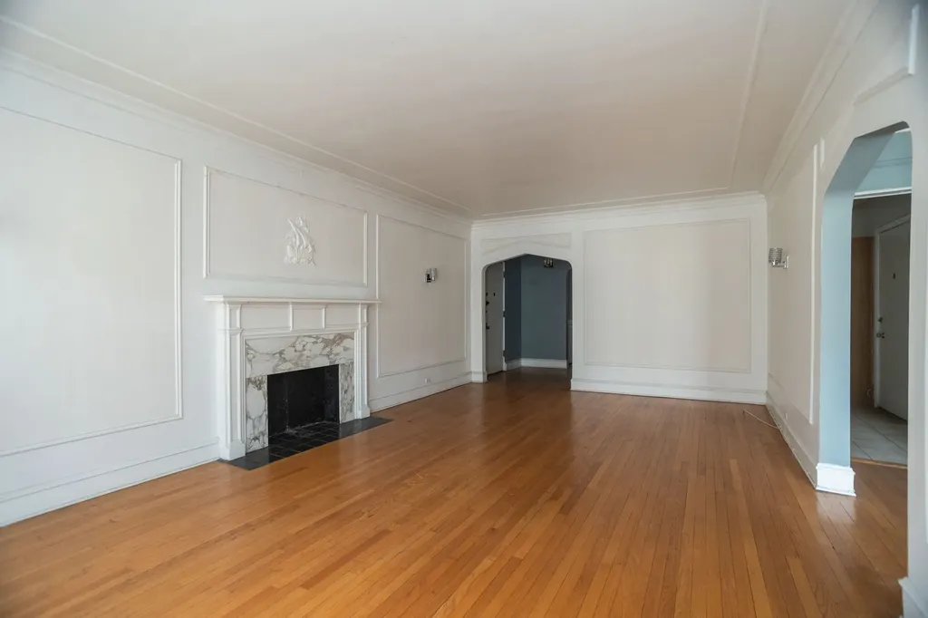 2321 East 69th Street Chicago IL 60649