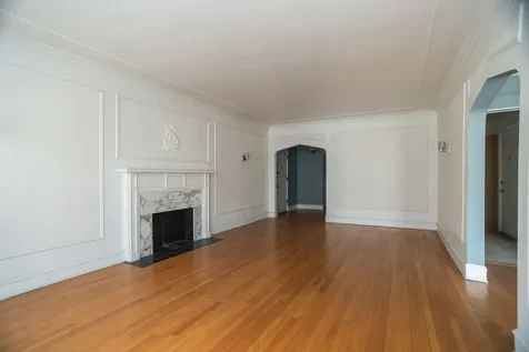2321 East 69th Street Chicago IL 60649