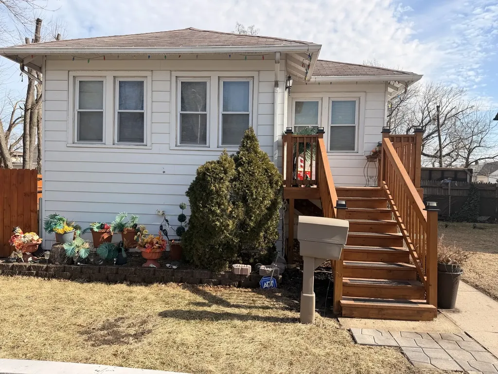 16951 Winchester Avenue Hazel Crest IL 60429