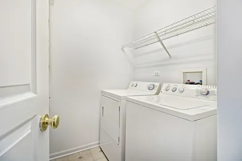 409 Metropolitan Street Aurora IL 60502