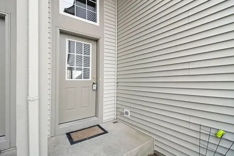 409 Metropolitan Street Aurora IL 60502