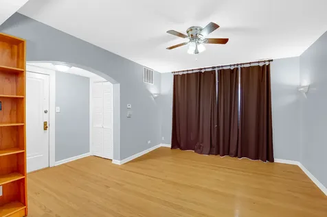 10433 South Hale Avenue Chicago IL 60643