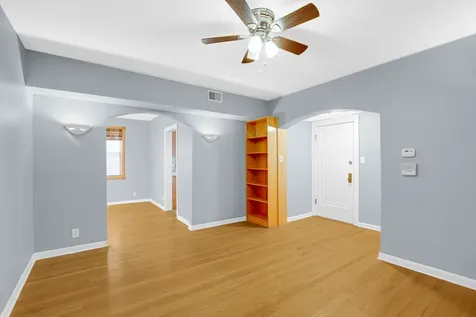 10433 South Hale Avenue Chicago IL 60643