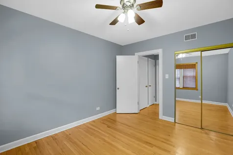 10433 South Hale Avenue Chicago IL 60643