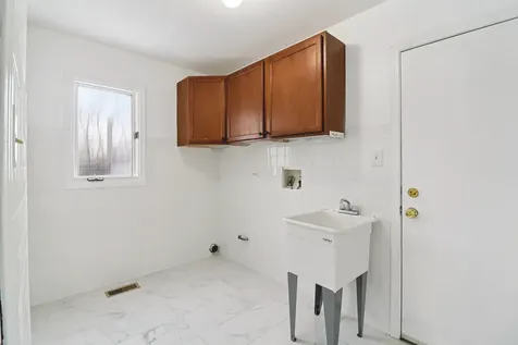 16627 Carse Avenue Harvey IL 60426